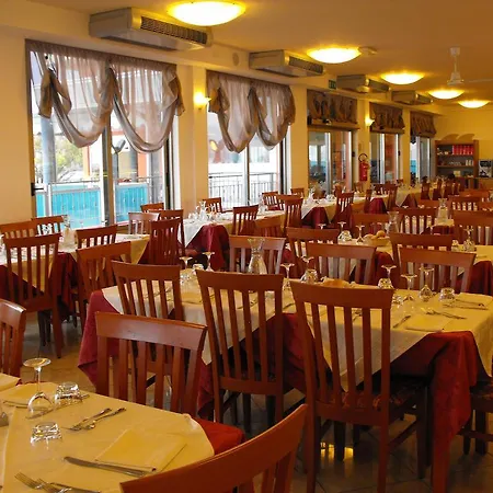 Adria Club Hotell